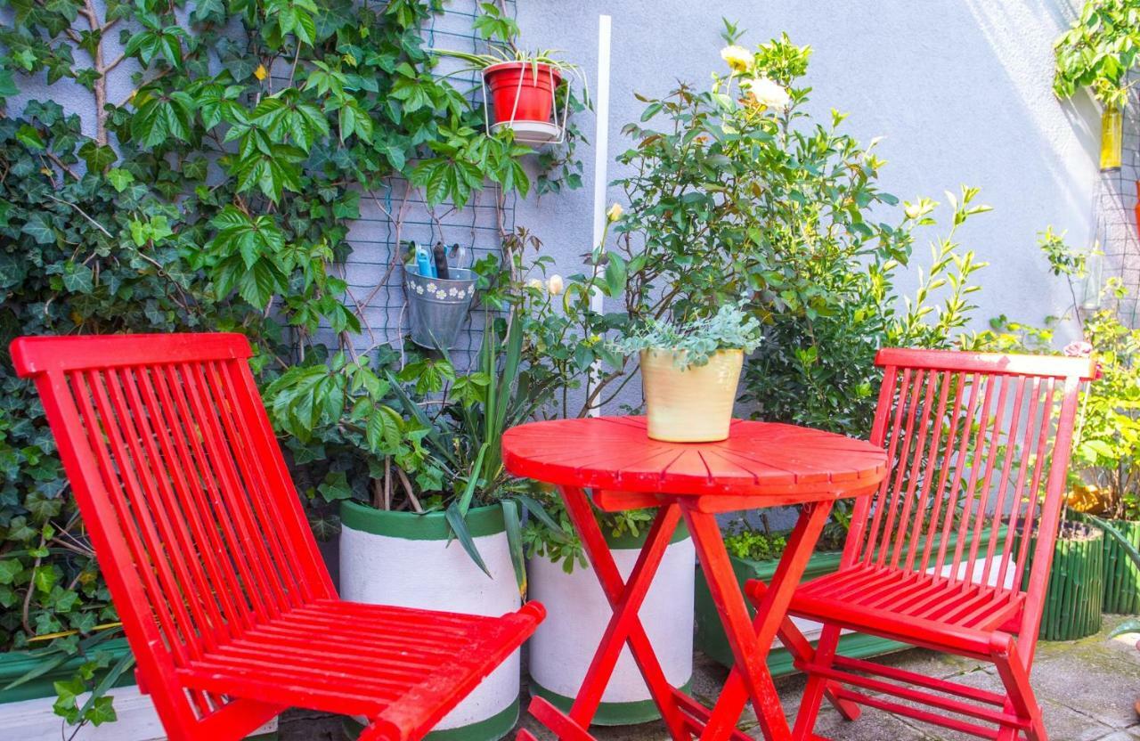 Yellow Lily Mostar Apartman Luaran gambar