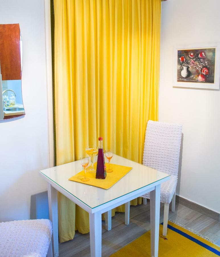 Yellow Lily Mostar Apartman Luaran gambar